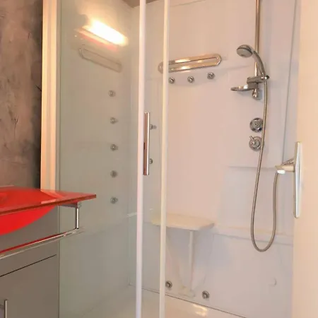 Appartement Avec Piscine, Parking - 4 Pers. - Fr-1-559-14 Apartment *
